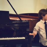 Augie piano